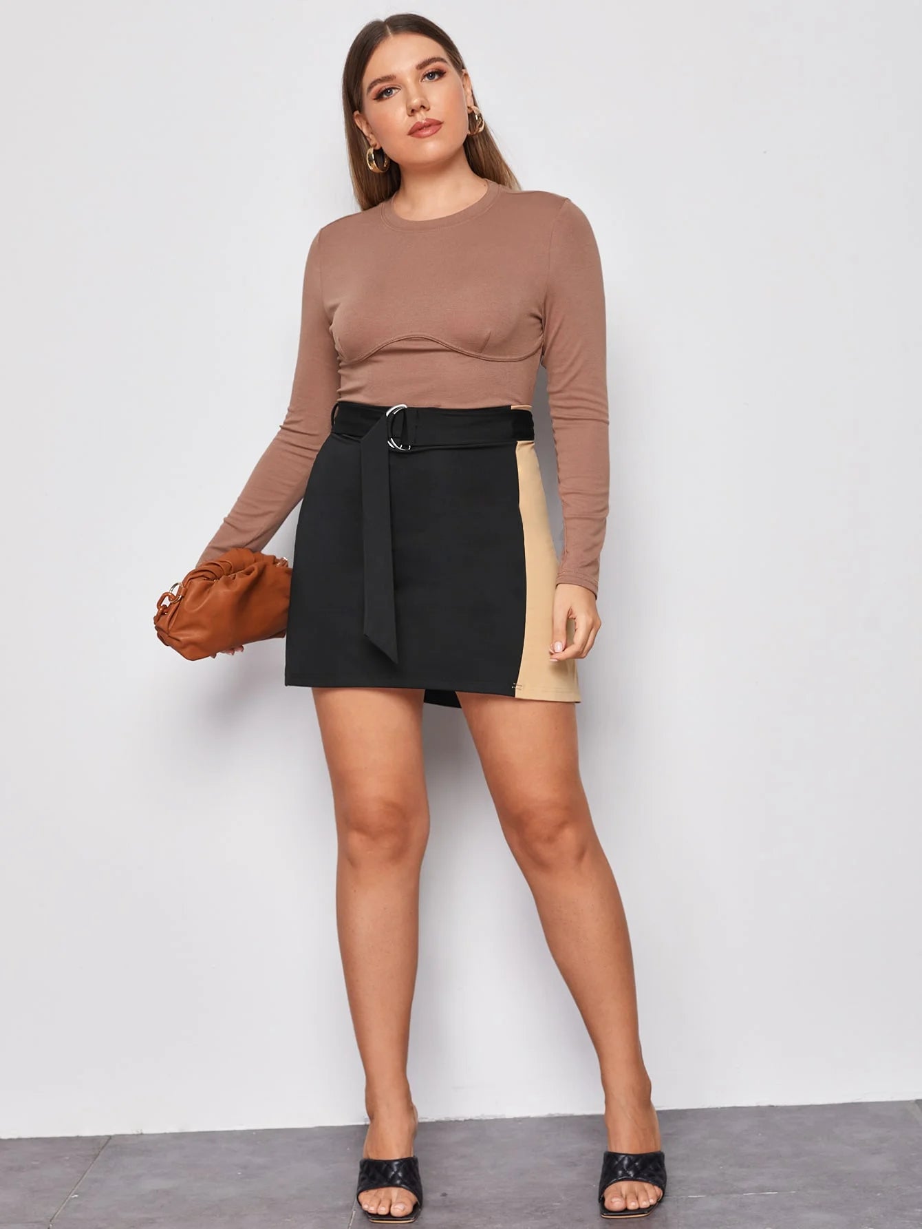 Flowy Pleated Skirt – Comfort Meets Elegance.