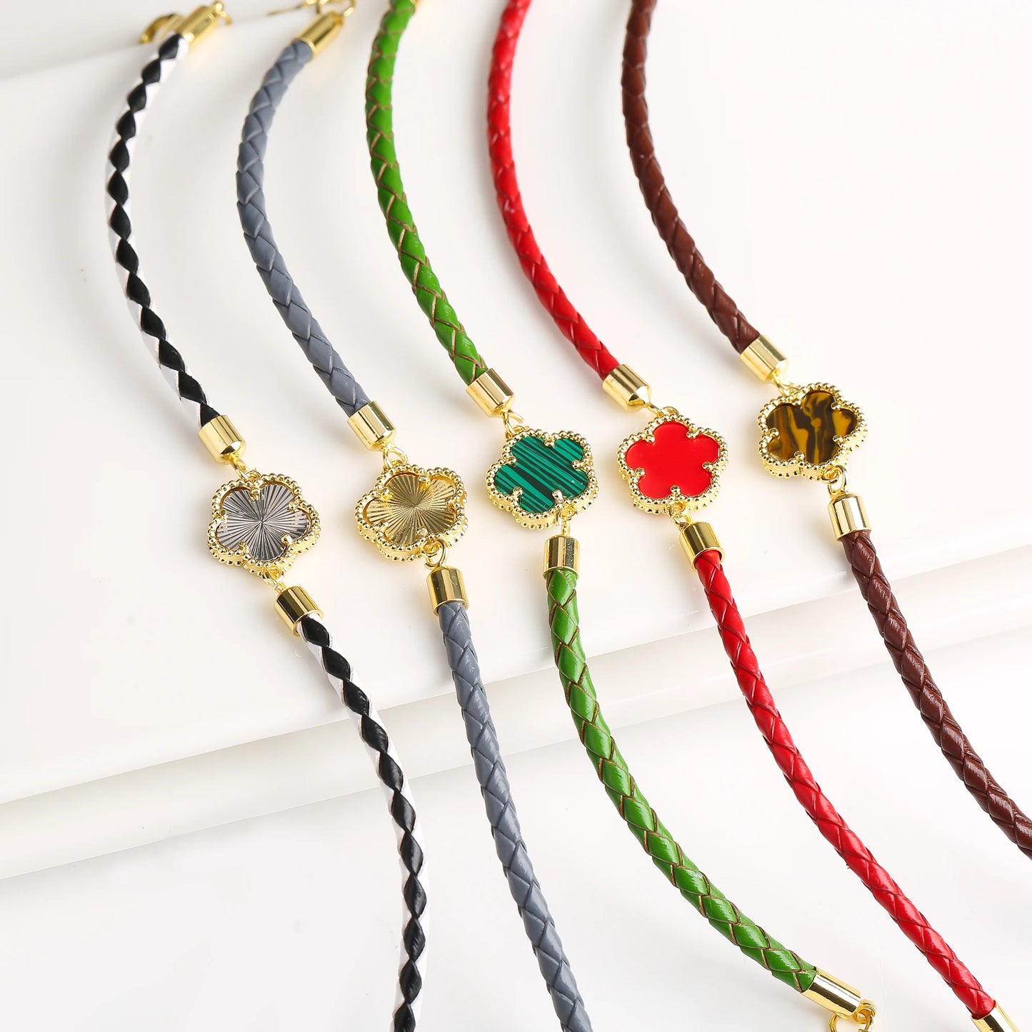 Five-Leaf Flower Natural Stone Bracelet – Chic Woven Leather Jewelry for Women.