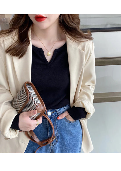 Elegant Knit V-Neck Sweater – Slim Fit Autumn Winter Pullover for Women.