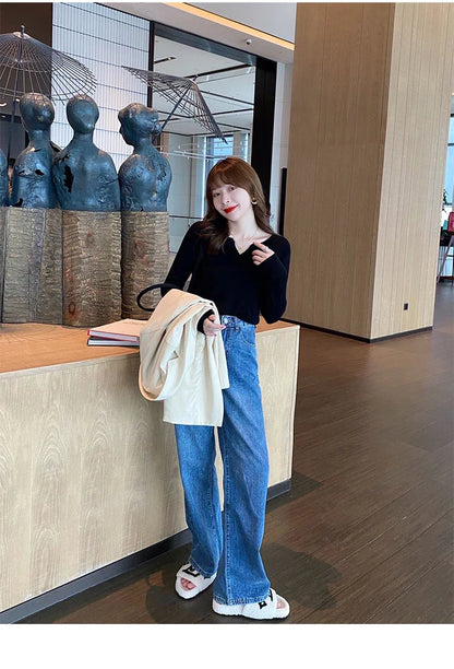 Elegant Knit V-Neck Sweater – Slim Fit Autumn Winter Pullover for Women.