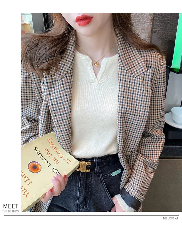 Elegant Knit V-Neck Sweater – Slim Fit Autumn Winter Pullover for Women.