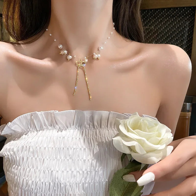 Geometric Hollow Heart Necklace – Modern Minimalist Pendant for Women.