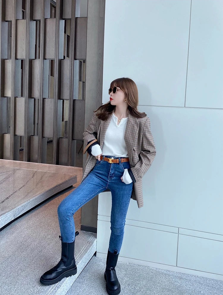 Elegant Knit V-Neck Sweater – Slim Fit Autumn Winter Pullover for Women.