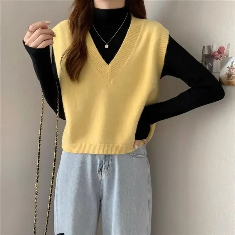 Minimalist Women’s V-Neck Knit Vest – Cozy Korean Aesthetic.