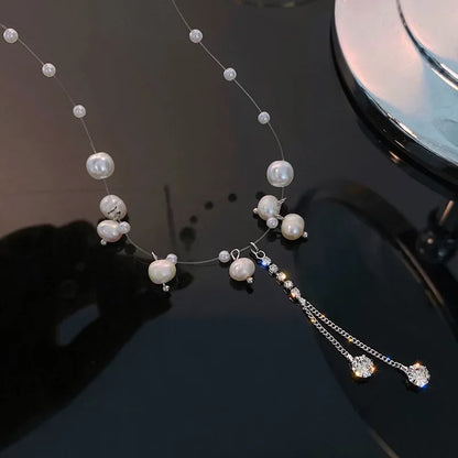 Geometric Hollow Heart Necklace – Modern Minimalist Pendant for Women.