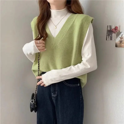 Minimalist Women’s V-Neck Knit Vest – Cozy Korean Aesthetic.