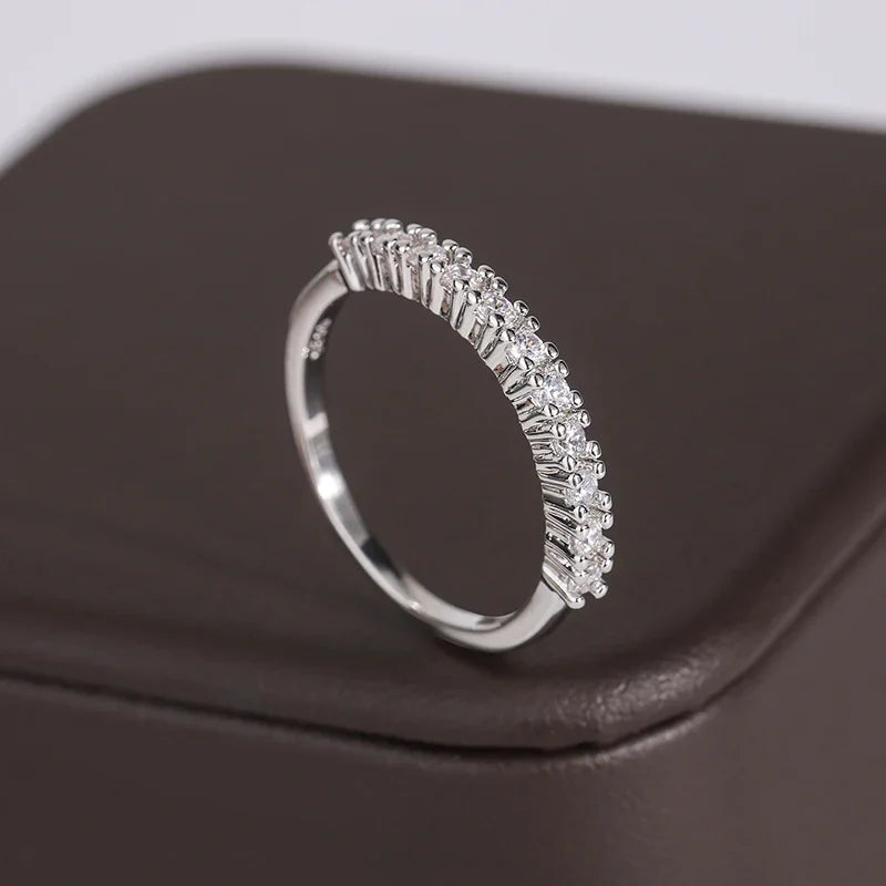 925 Silver Shiny Zircon Ring – Elegant Minimalist Jewelry for Women.