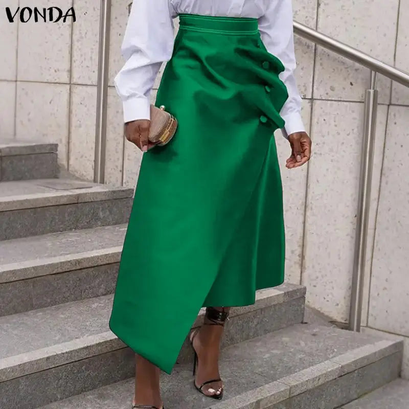 Plus Size High Waist Satin Skirt – Elegant Pleated Design.