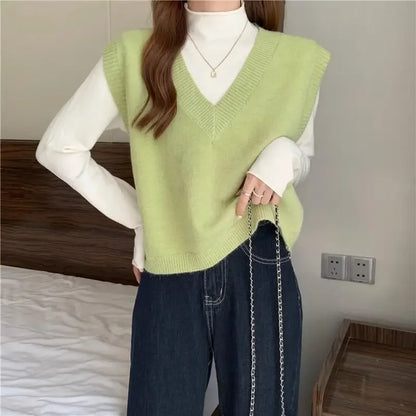 Minimalist Women’s V-Neck Knit Vest – Cozy Korean Aesthetic.