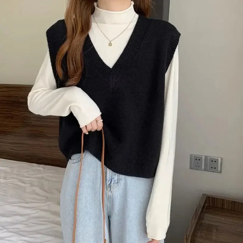 Minimalist Women’s V-Neck Knit Vest – Cozy Korean Aesthetic.
