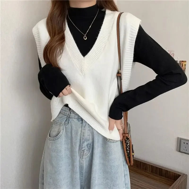 Minimalist Women’s V-Neck Knit Vest – Cozy Korean Aesthetic.