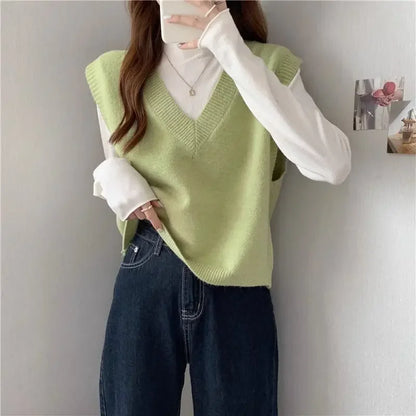 Minimalist Women’s V-Neck Knit Vest – Cozy Korean Aesthetic.
