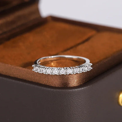 925 Silver Shiny Zircon Ring – Elegant Minimalist Jewelry for Women.