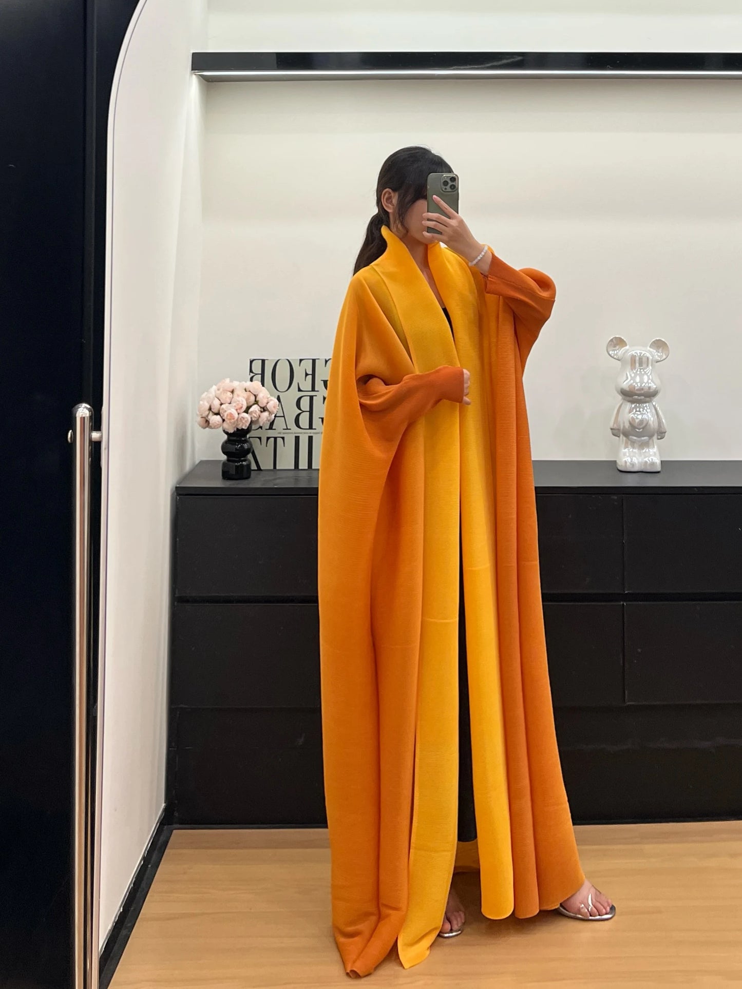 Gradient Bat Sleeve Trench – Retro Chic Coat with Scarf Colla.