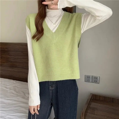 Minimalist Women’s V-Neck Knit Vest – Cozy Korean Aesthetic.