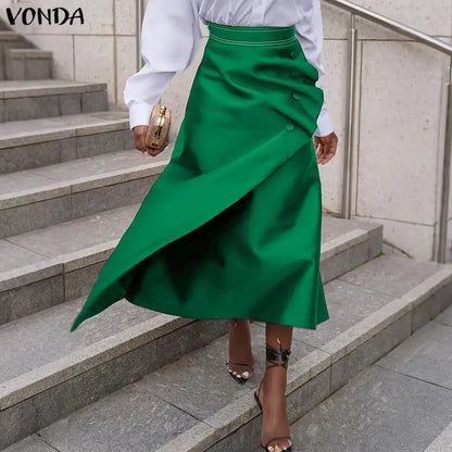 Plus Size High Waist Satin Skirt – Elegant Pleated Design.