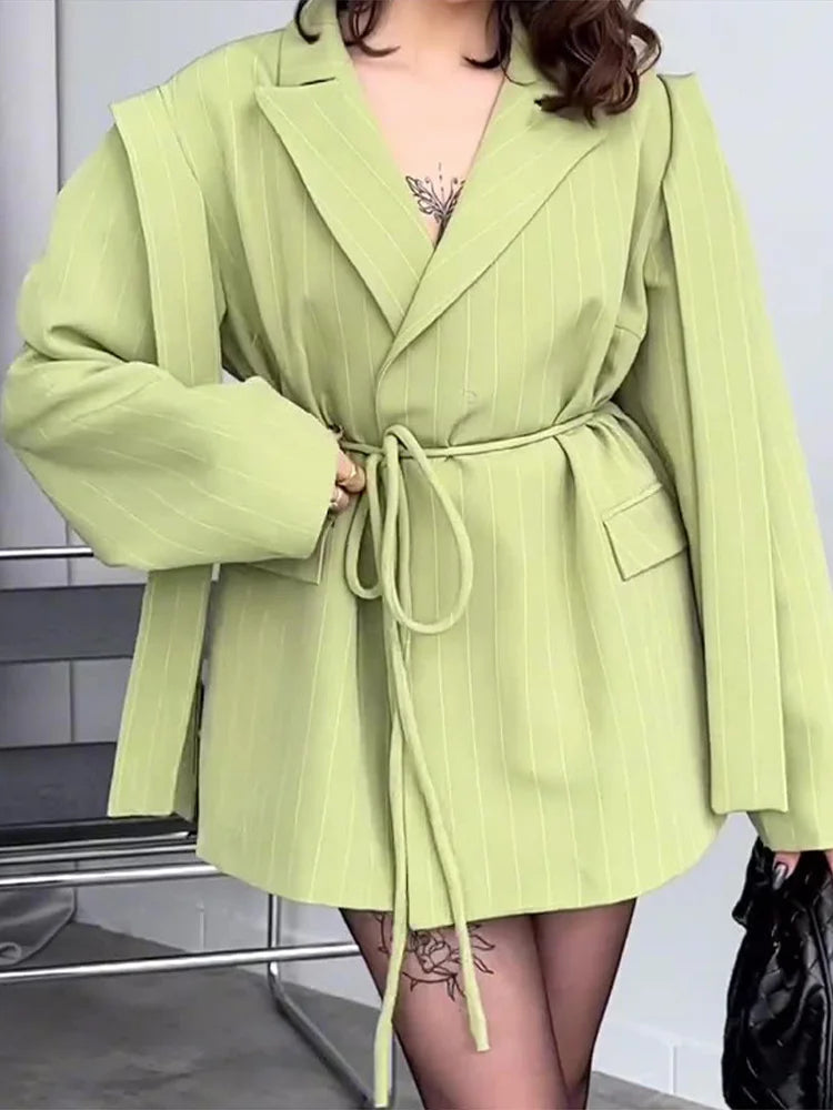 Striped Belted Vest – Effortless Chic for Every Season.