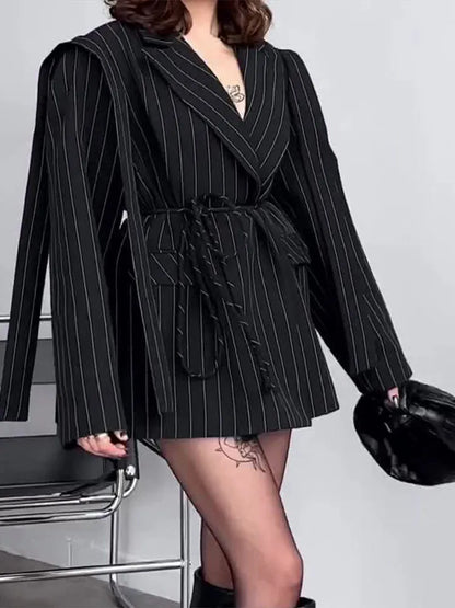 Striped Belted Vest – Effortless Chic for Every Season.