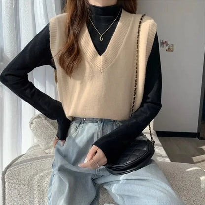 Minimalist Women’s V-Neck Knit Vest – Cozy Korean Aesthetic.