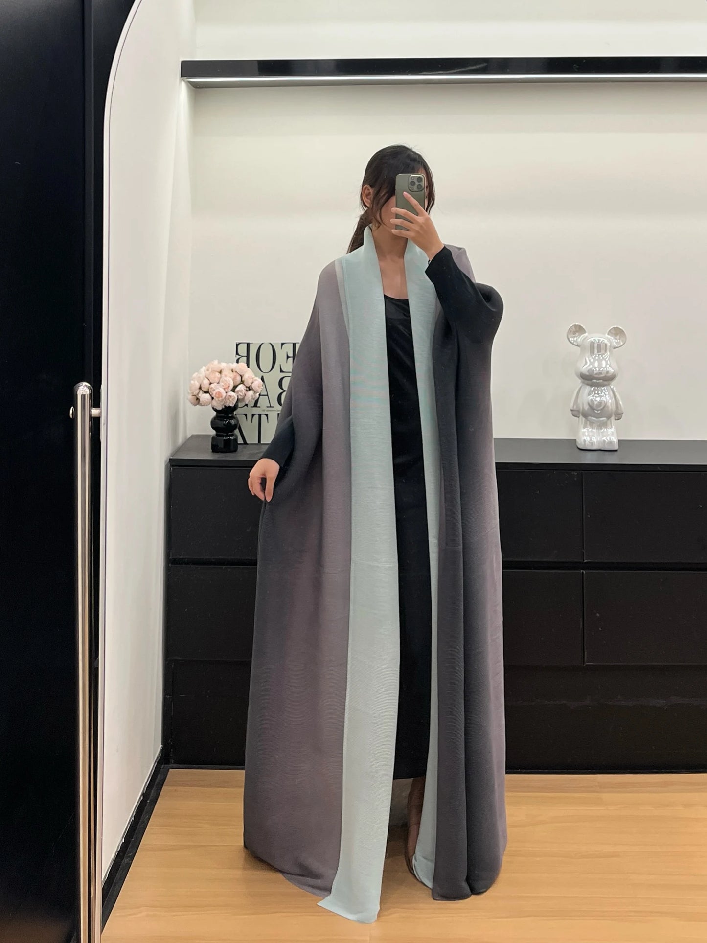 Gradient Bat Sleeve Trench – Retro Chic Coat with Scarf Colla.