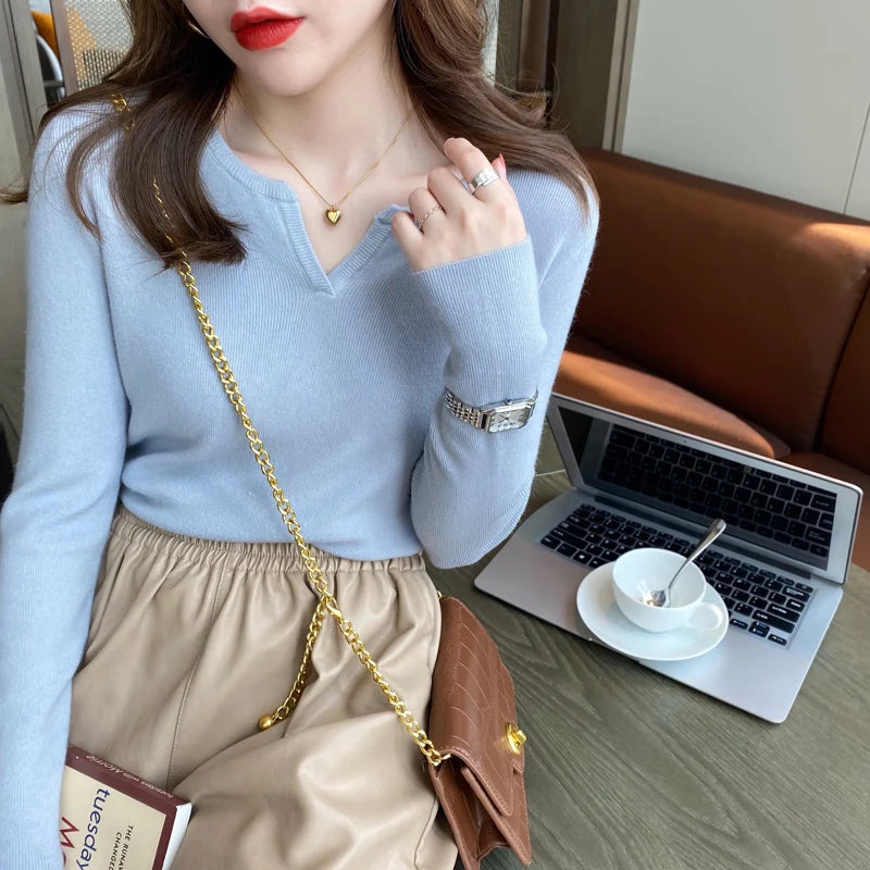 Elegant Knit V-Neck Sweater – Slim Fit Autumn Winter Pullover for Women.
