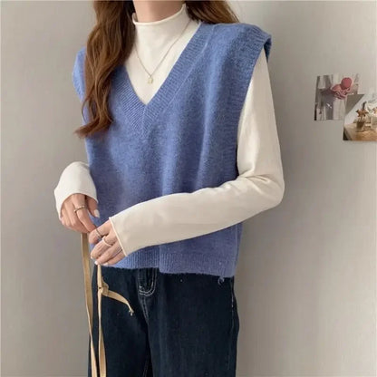 Minimalist Women’s V-Neck Knit Vest – Cozy Korean Aesthetic.