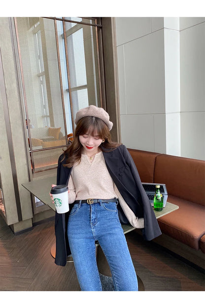 Elegant Knit V-Neck Sweater – Slim Fit Autumn Winter Pullover for Women.