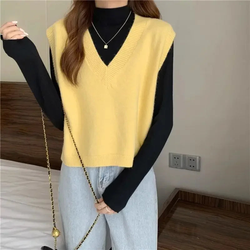 Minimalist Women’s V-Neck Knit Vest – Cozy Korean Aesthetic.