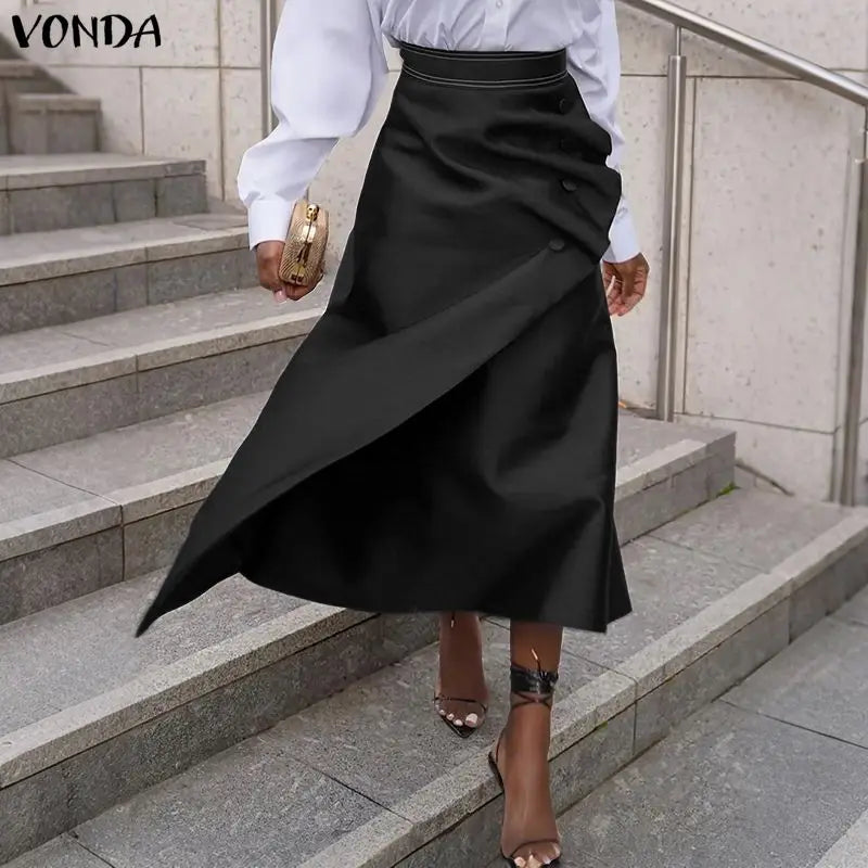 Plus Size High Waist Satin Skirt – Elegant Pleated Design.