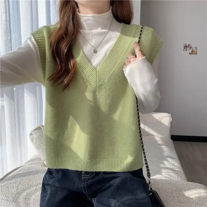 Minimalist Women’s V-Neck Knit Vest – Cozy Korean Aesthetic.