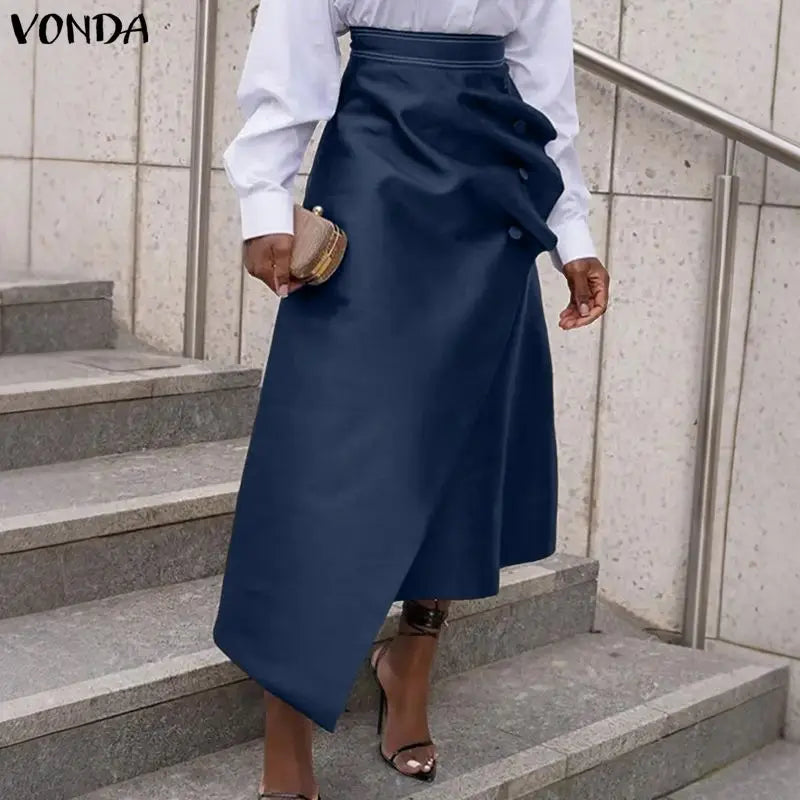 Plus Size High Waist Satin Skirt – Elegant Pleated Design.
