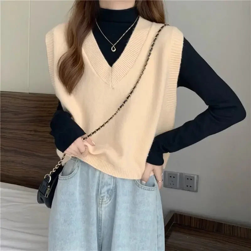 Minimalist Women’s V-Neck Knit Vest – Cozy Korean Aesthetic.