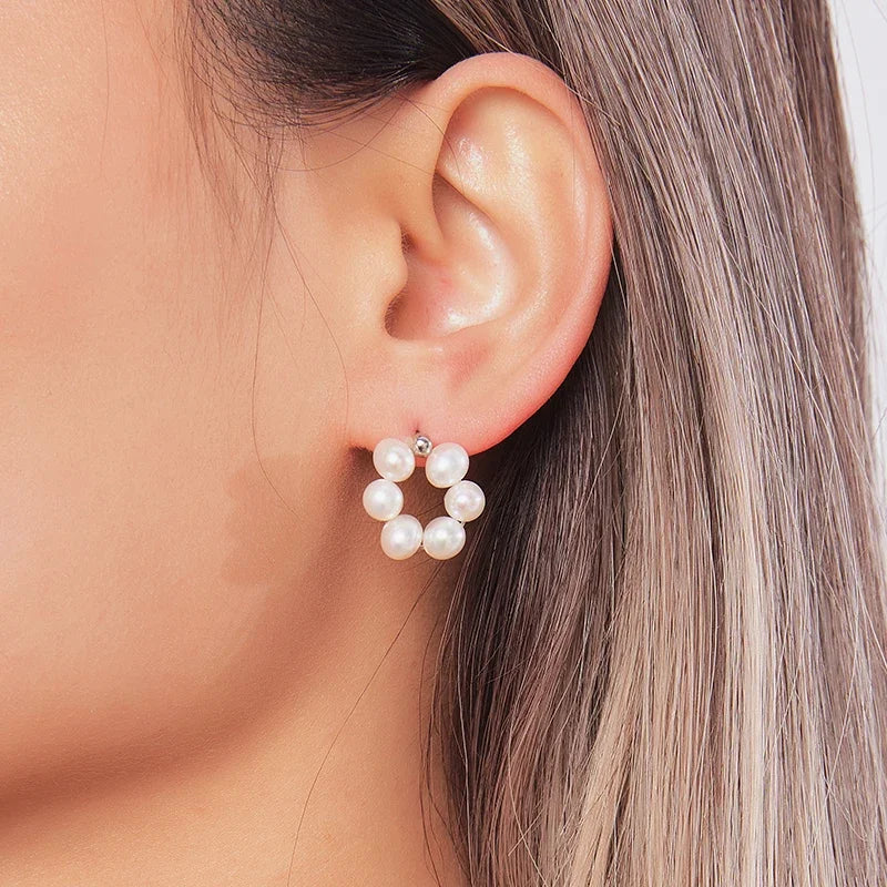 925 Sterling Silver Mini Pearl Stud Earrings – Elegant Natural White Pearls.