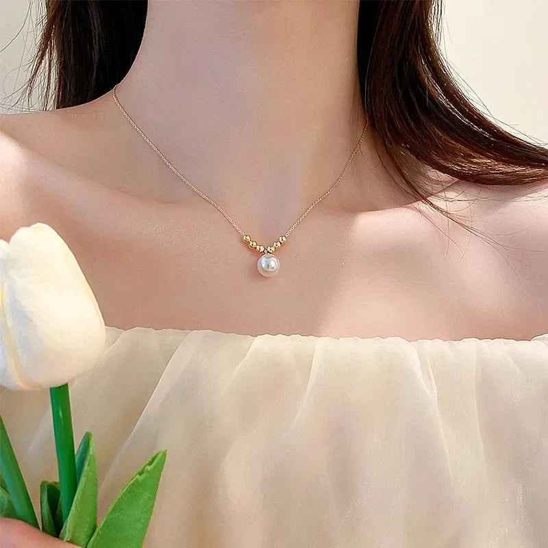 Geometric Hollow Heart Necklace – Modern Minimalist Pendant for Women.