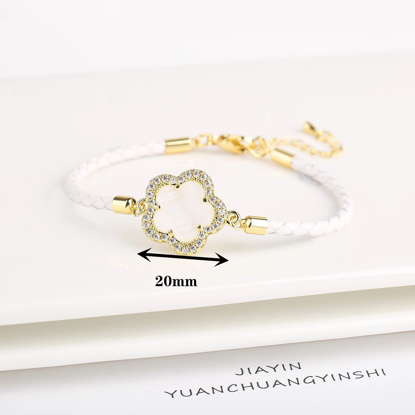 Five-Leaf Flower Natural Stone Bracelet – Chic Woven Leather Jewelry for Women.