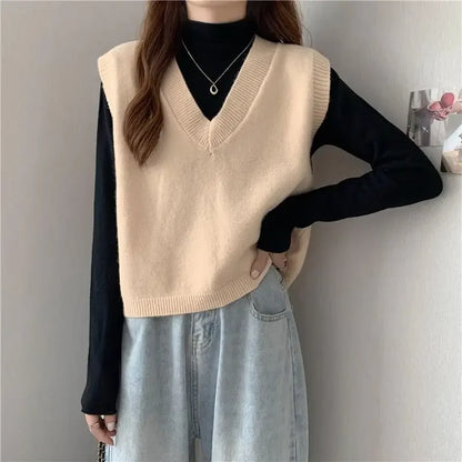 Minimalist Women’s V-Neck Knit Vest – Cozy Korean Aesthetic.