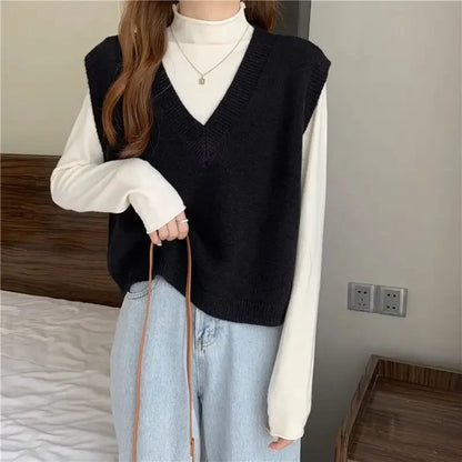 Minimalist Women’s V-Neck Knit Vest – Cozy Korean Aesthetic.
