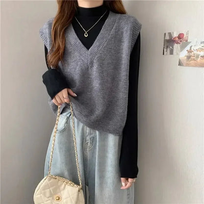 Minimalist Women’s V-Neck Knit Vest – Cozy Korean Aesthetic.