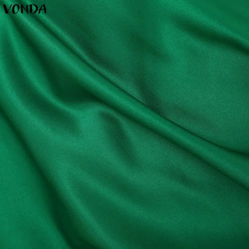 Plus Size High Waist Satin Skirt – Elegant Pleated Design.