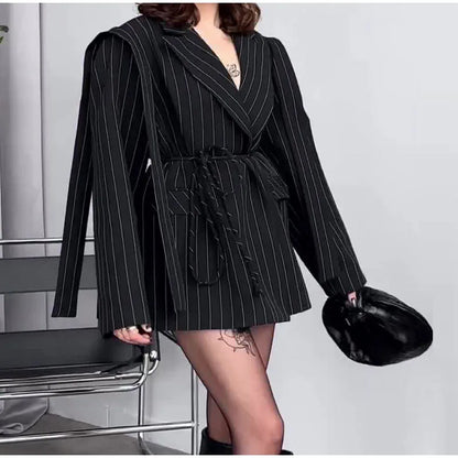 Striped Belted Vest – Effortless Chic for Every Season.